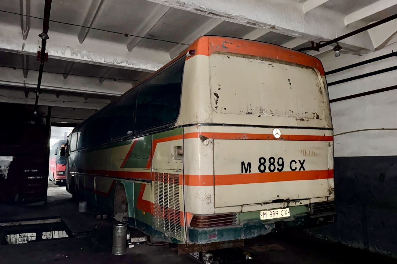 Карагандинская область, Mercedes-Benz O303 № M 889 CX