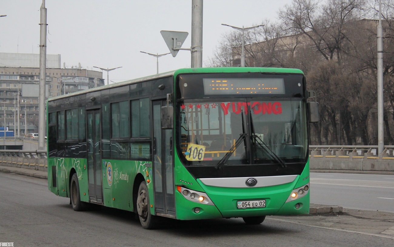 Алматы, Yutong ZK6118HGA № 054 EQ 02