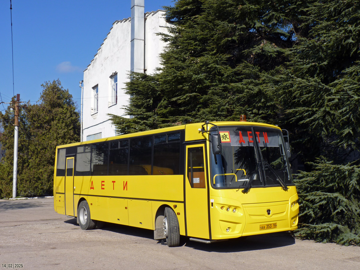 Севастополь, КАвЗ-4238-A5 № АА 353 92