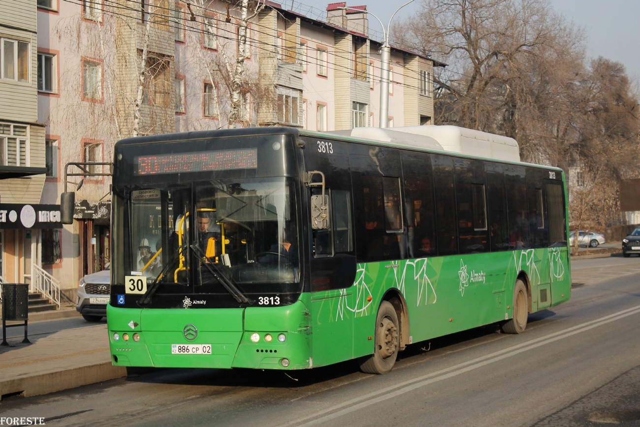 Almaty, Golden Dragon XML6125CN (Hyundai Trans Auto) Nr. 3813