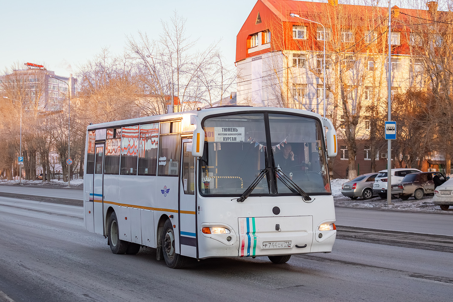 Тюменская область, КАвЗ-4235-12 № Р 744 СК 72