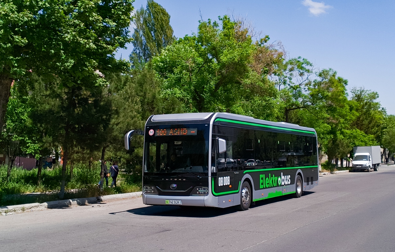 Узбекистан, Yutong ZK6126BEVG № 08008