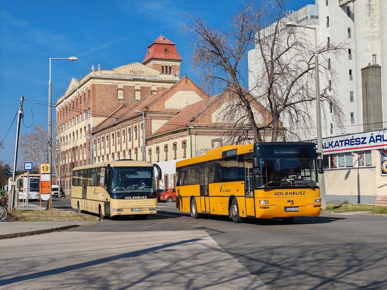 Венгрия, Kravtex Credo EC 12 № KKL-981; Венгрия, MAN A72 Lion's Classic SÜ363 № RWZ-931