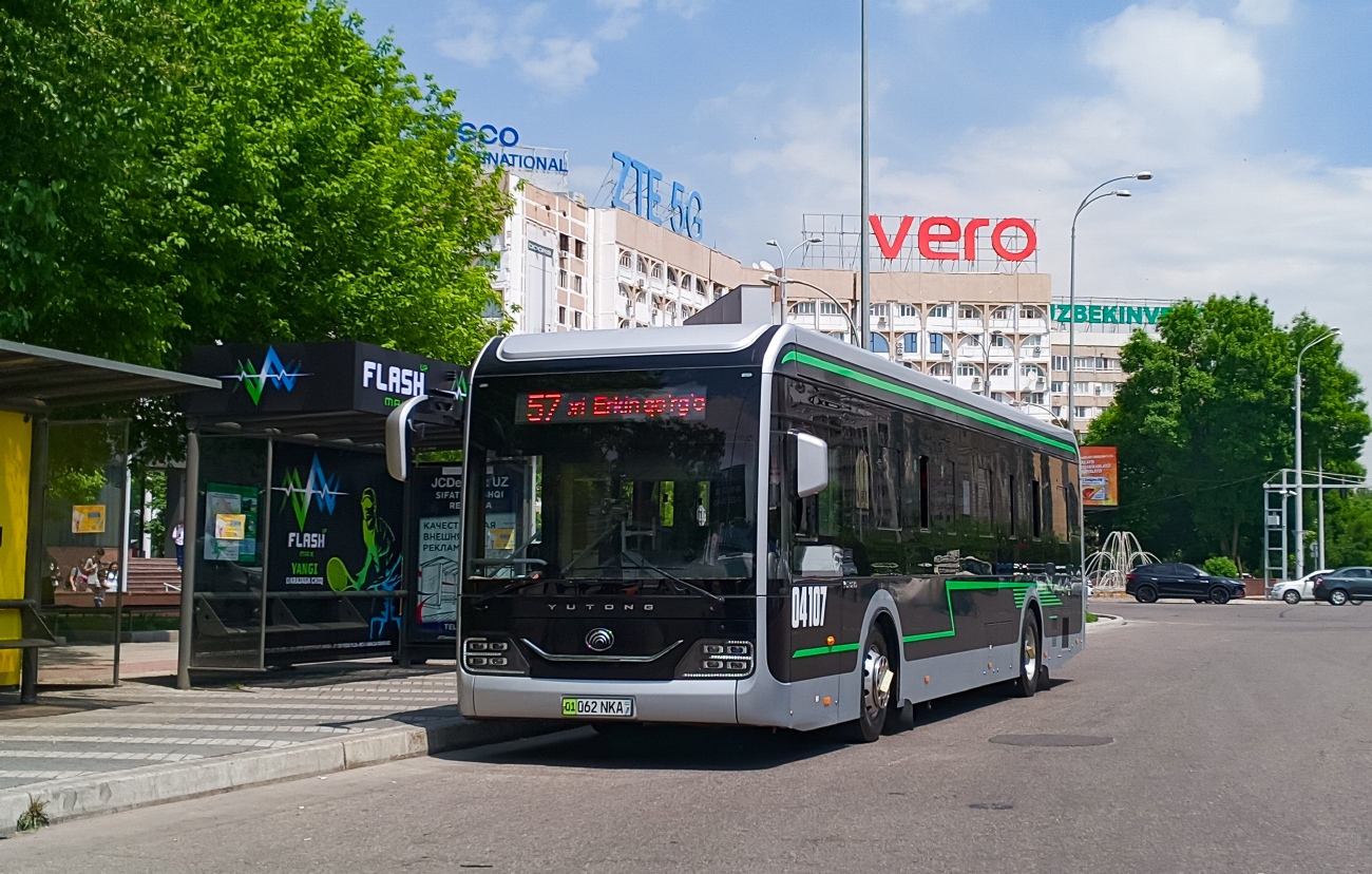 Узбекистан, Yutong ZK6126BEVG № 04107