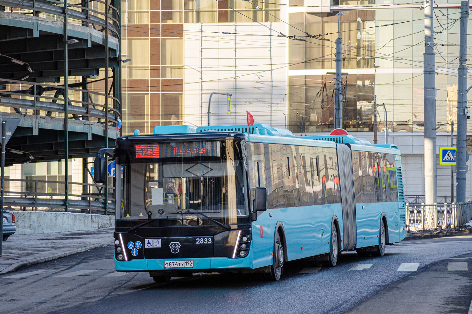 Sankt Petersburg, LiAZ-6213.65 Nr. 2833