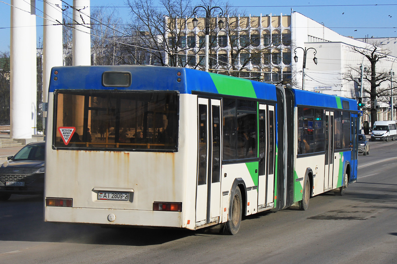 Vitebsk region, MAZ-105.465 # 011400