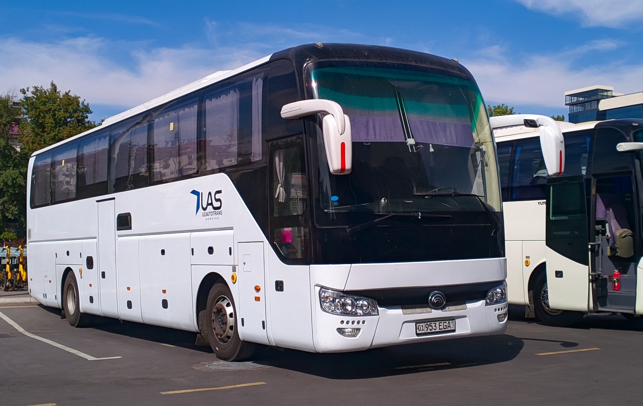 Узбекистан, Yutong ZK6122H9 № 142
