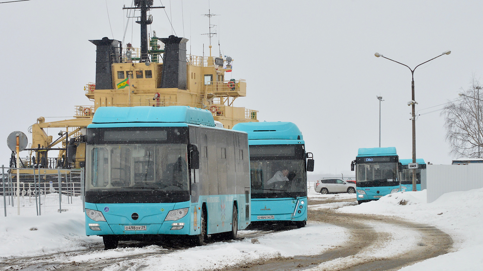 Архангельская область, Lotos-105C02 № О 498 ОУ 29