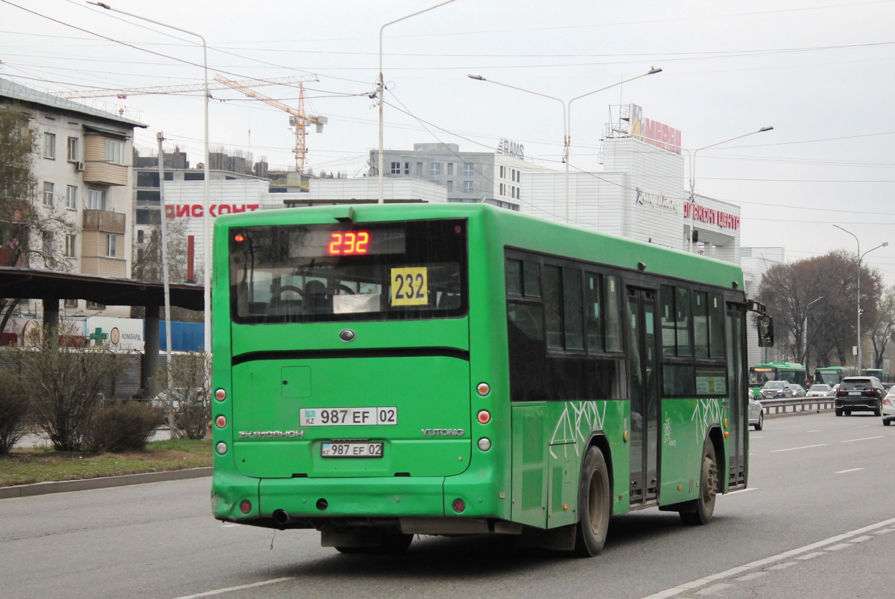 Алматы, Yutong ZK6108HGH № 987 EF 02