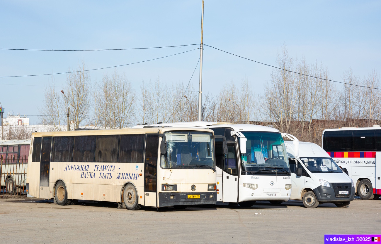 Татарстан, ЛАЗ-4207JT "Лайнер-10" № АТ 169 16; Удмуртия, ГАЗ-A65R32 Next № В 298 КТ 01