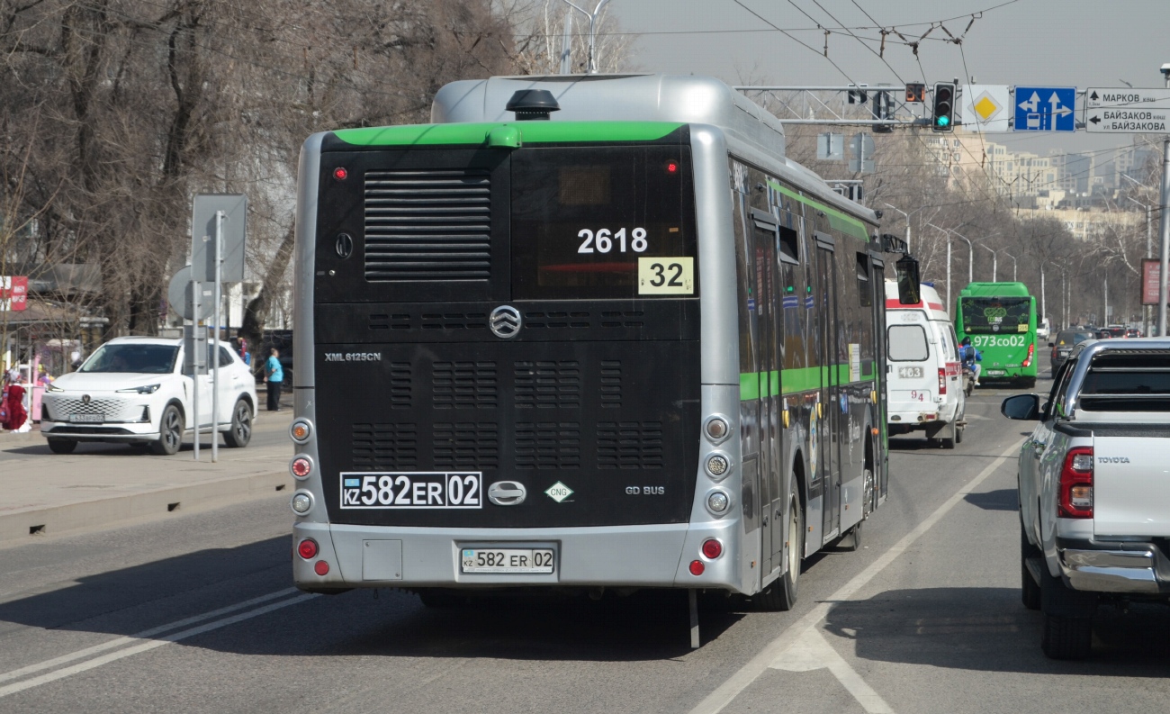 Almaty, Golden Dragon XML6125CN (Hyundai Trans Auto) sz.: 2618