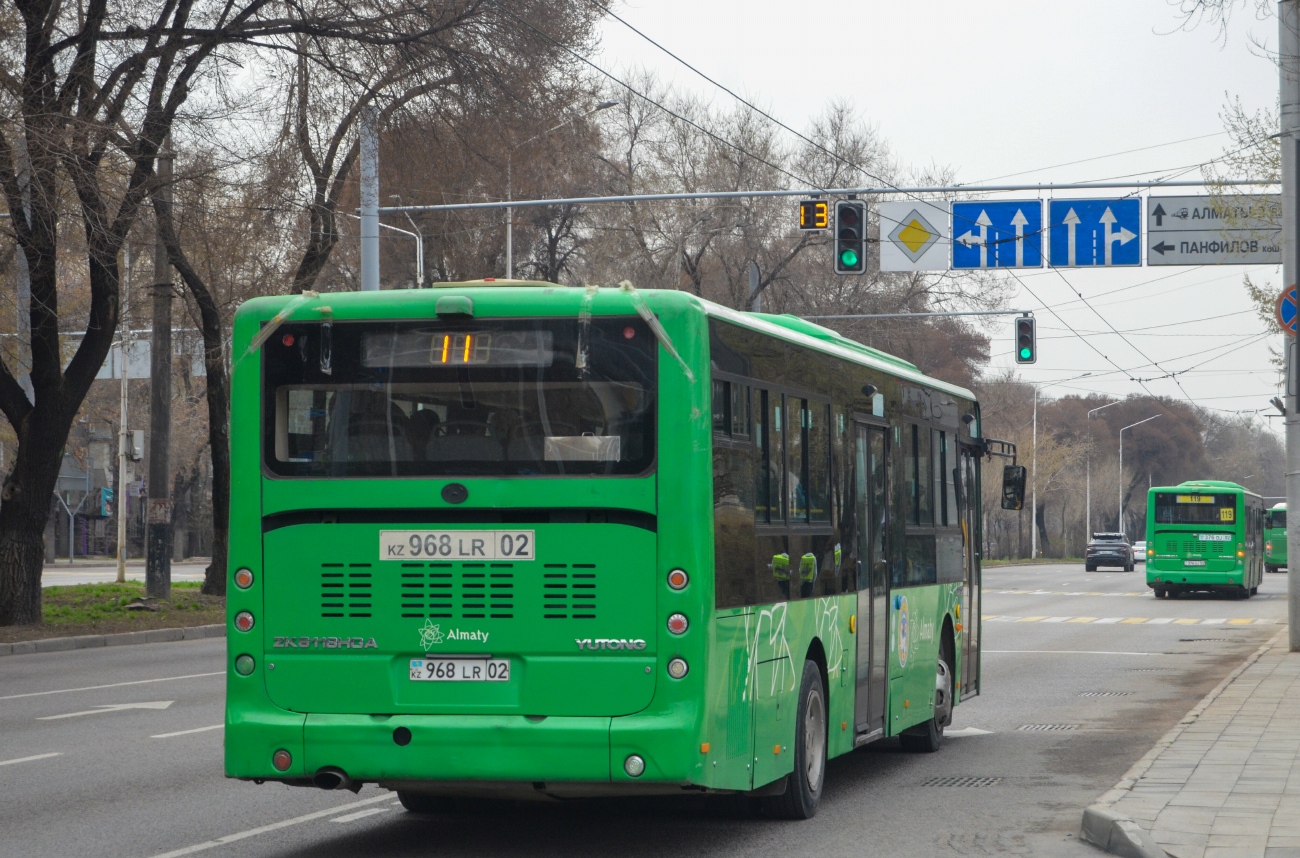 Алматы, Yutong ZK6118HGA № 968 LR 02