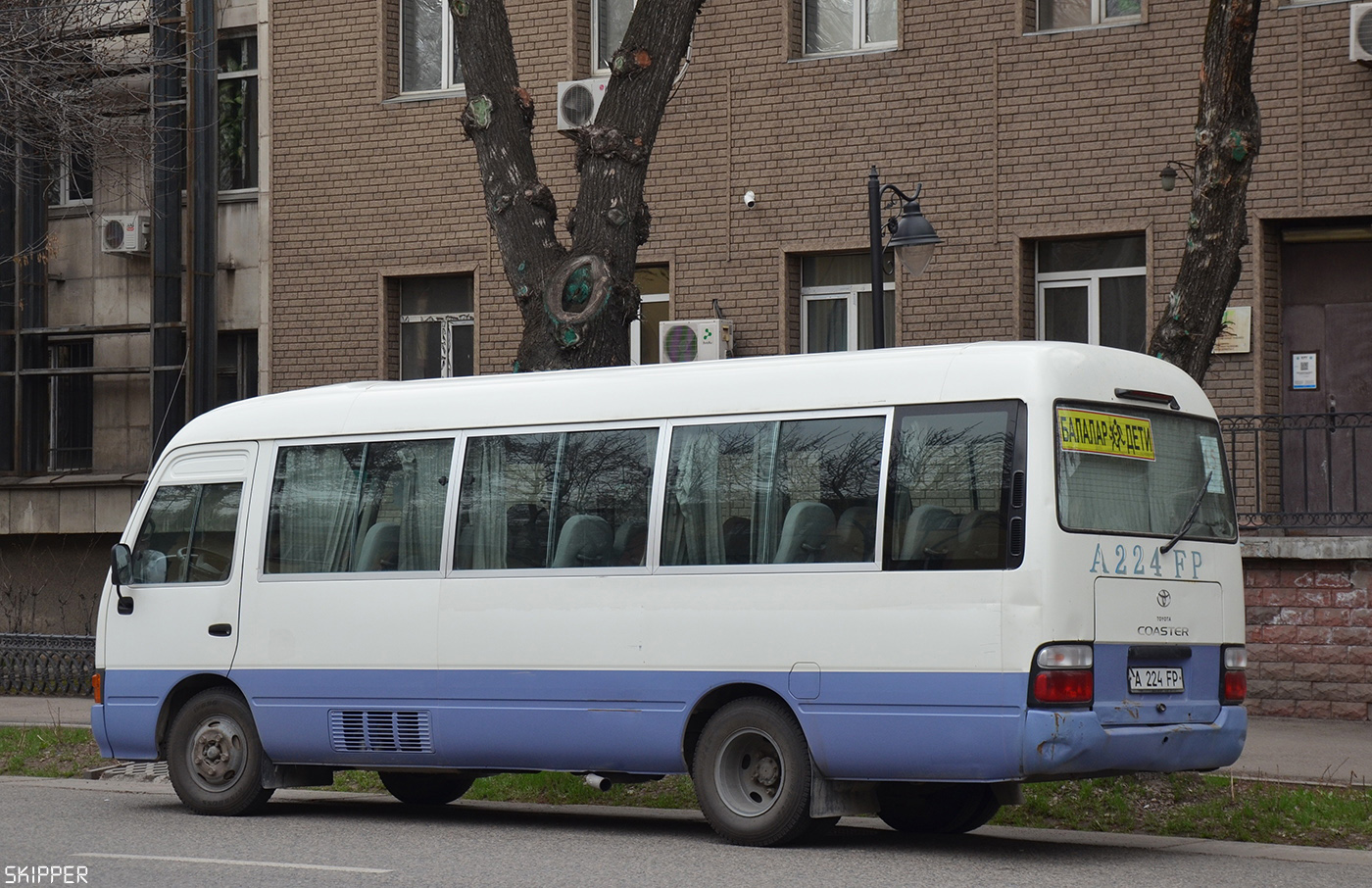 Алматы, Toyota Coaster HZB50L № A 224 FP