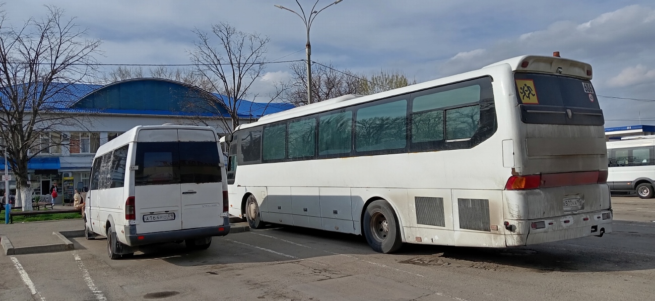 Карачаево-Черкесия, Самотлор-НН-323760 (MB Sprinter 408CDI) № А 164 РО 09