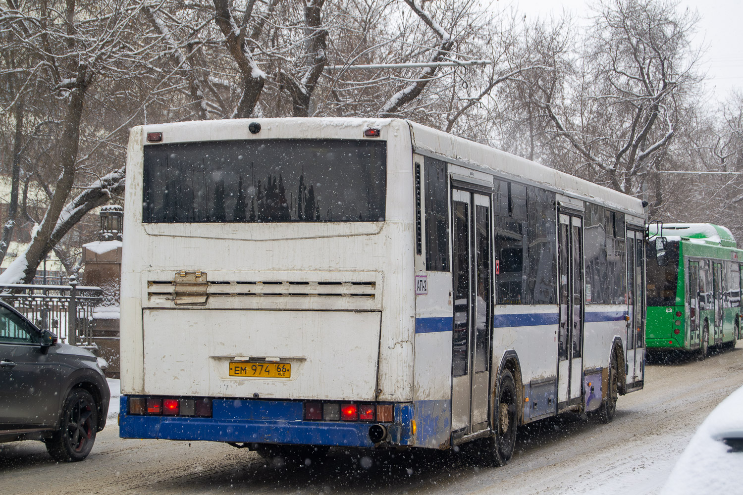 Свердловская область, НефАЗ-5299-20-32 № 1018