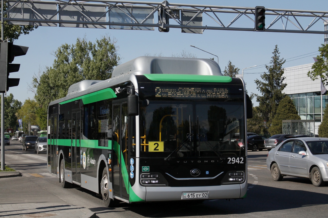 Алматы, Yutong ZK6126HG (QazTehna) № 2942