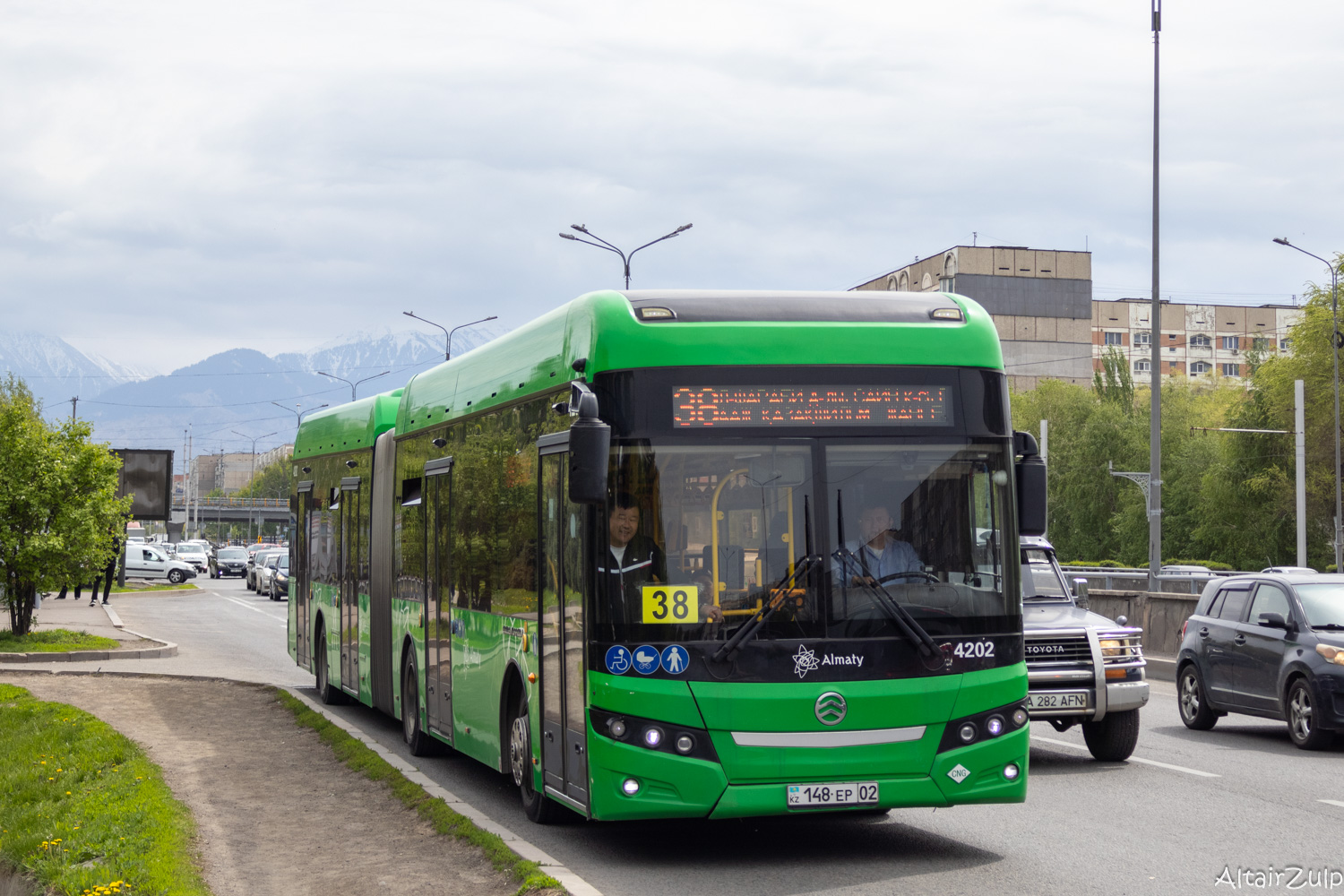 Алматы, Golden Dragon XML6185J13C (Hyundai Trans Auto) № 4202
