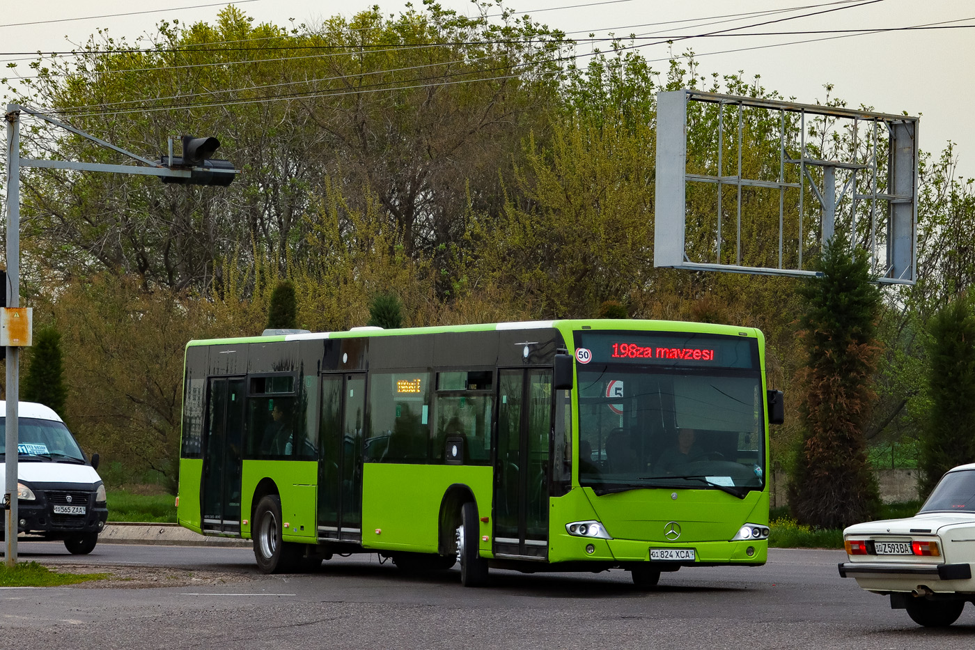 Узбекистан, Mercedes-Benz Conecto II № 02070