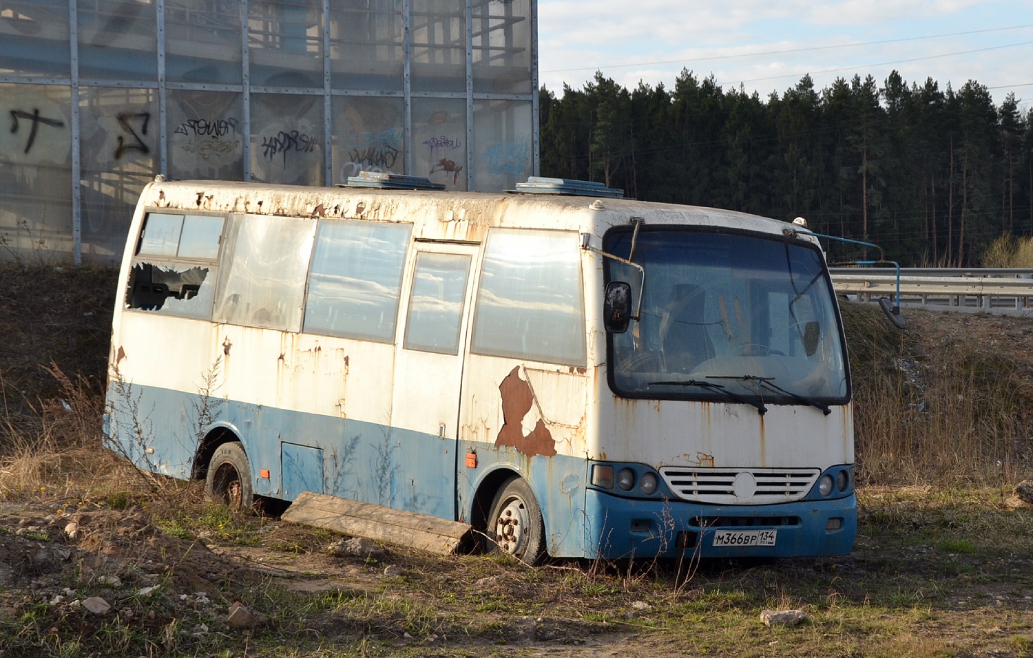 Московская область, Yaxing JS6705T1 № М 366 ВР 134