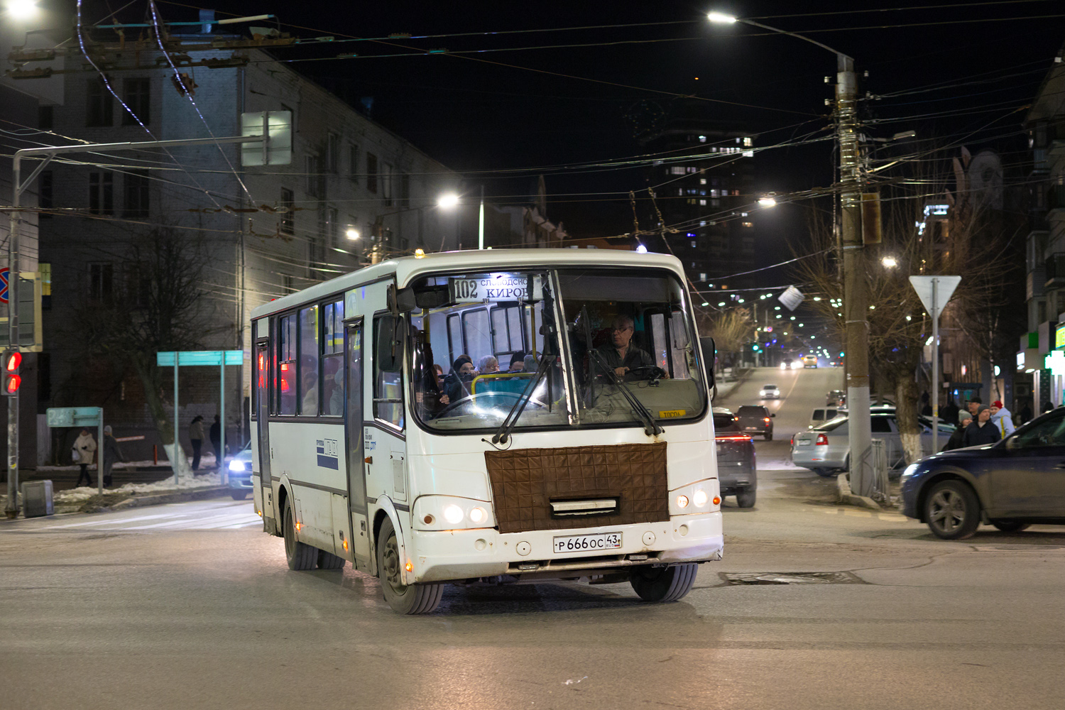 Кировская область, ПАЗ-320412-05 № Р 666 ОС 43