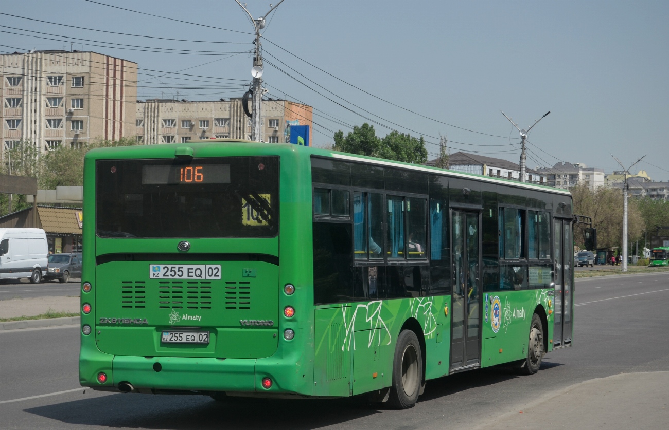Алматы, Yutong ZK6118HGA № 255 EQ 02