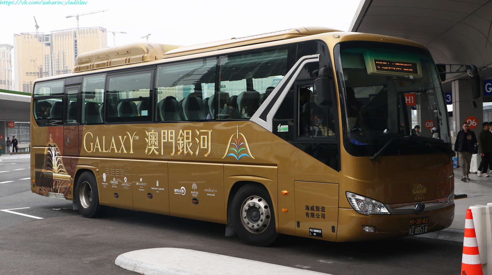 Китай, Yutong ZK6109HNM № 粤Z AB51澳