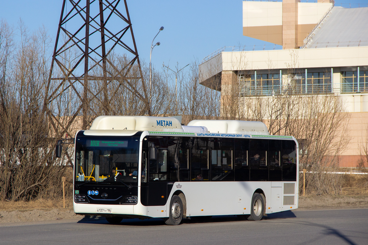 Ханты-Мансийский АО, Yutong ZK6116HG № Е 137 ТУ 186