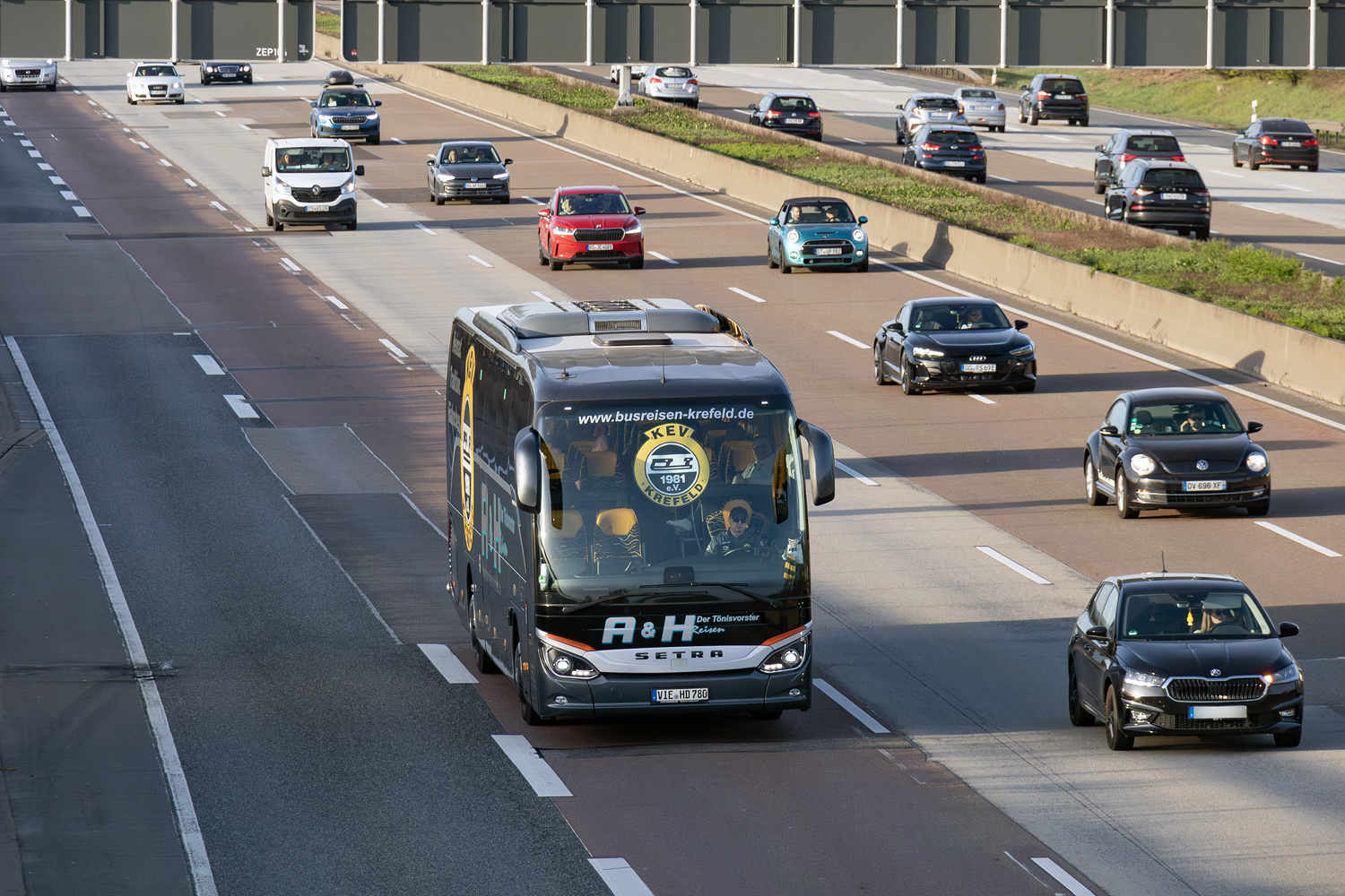 Северный Рейн-Вестфалия, Setra S515HD № VIE-HD 780