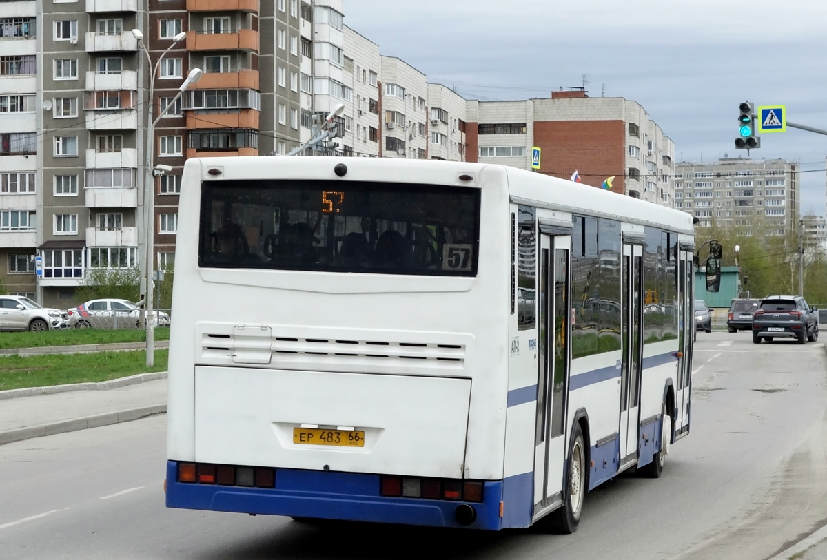 Свердловская область, НефАЗ-5299-20-32 № 858
