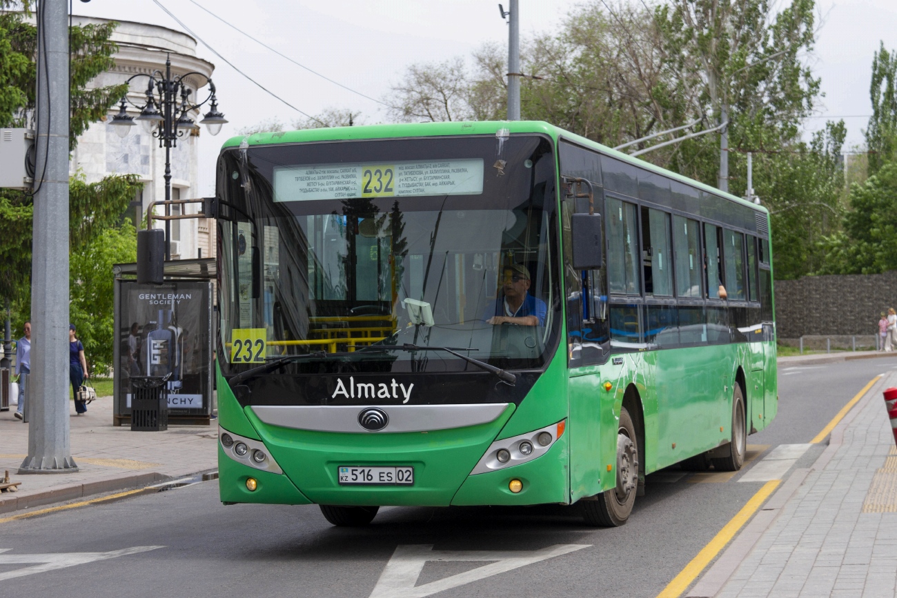 Алматы, Yutong ZK6118HGA № 516 ES 02