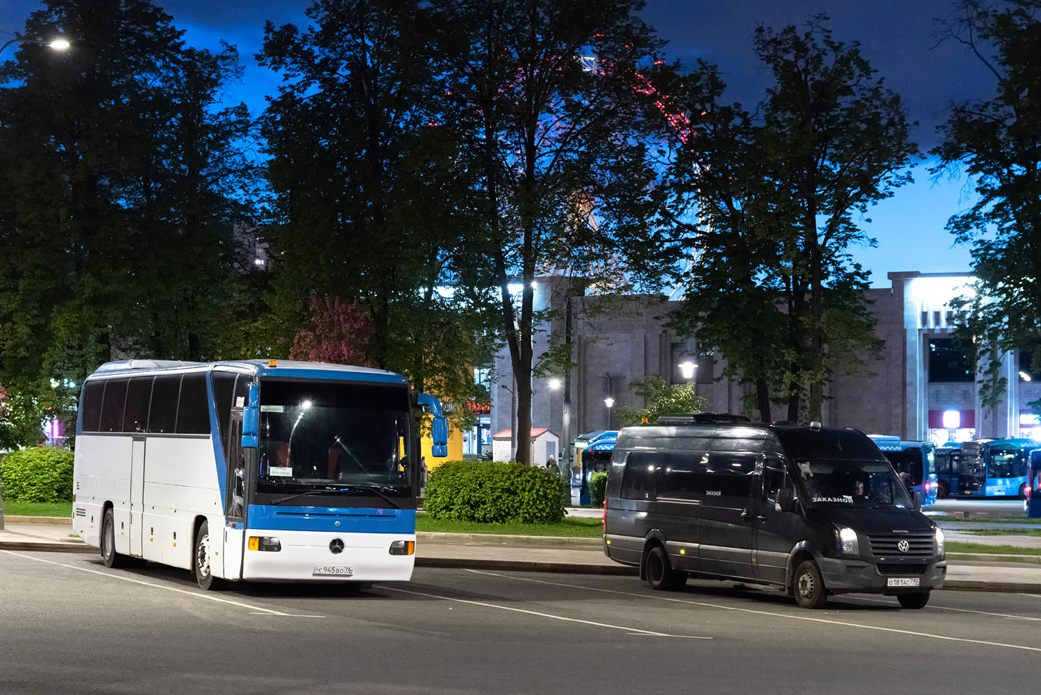Ярославская область, Mercedes-Benz O350-15RHD Tourismo № С 945 ВО 76; Московская область, Volkswagen Crafter № О 181 АС 790