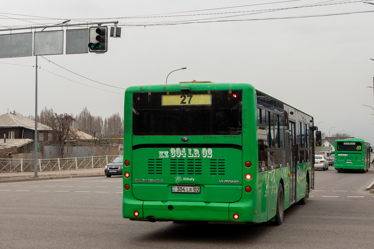 Алматы, Yutong ZK6118HGA № 304 LR 02