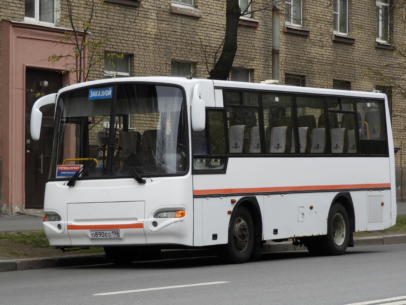 Санкт-Петербург, КАвЗ-4235-11 (1-1) № О 890 ЕО 198