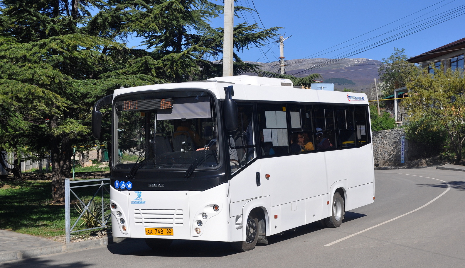 Республика Крым, СИМАЗ-2258 № АА 748 82