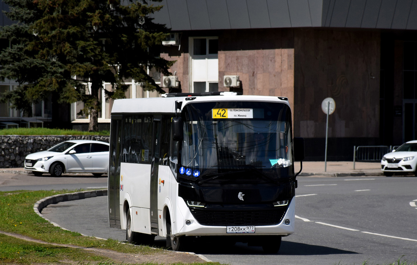 Нижегородская область, КАМАЗ-4280-F5 Vega № Т 208 КК 977