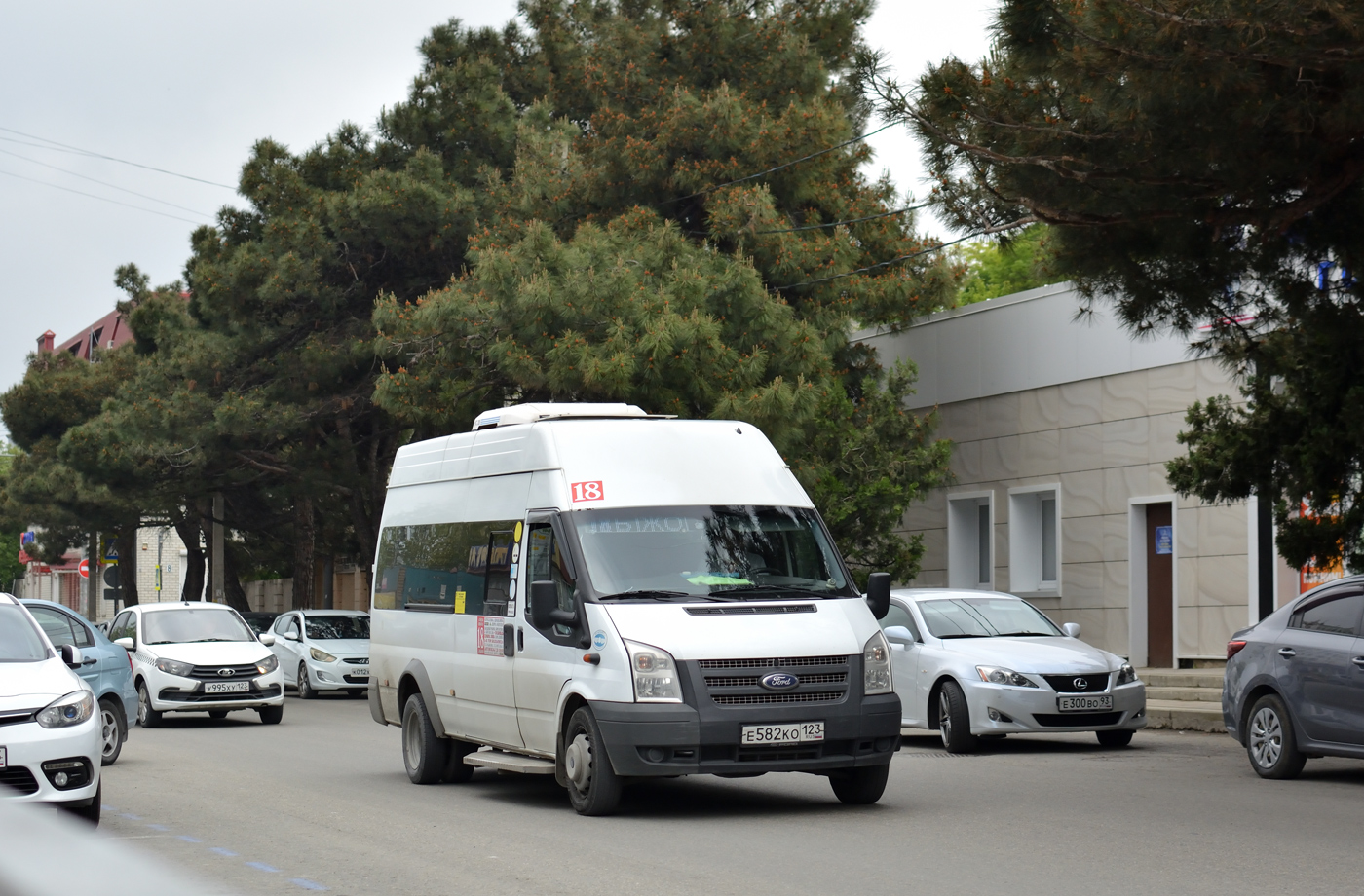 Краснодарский край, Имя-М-3006 (Z9S) (Ford Transit) № Е 582 КО 123