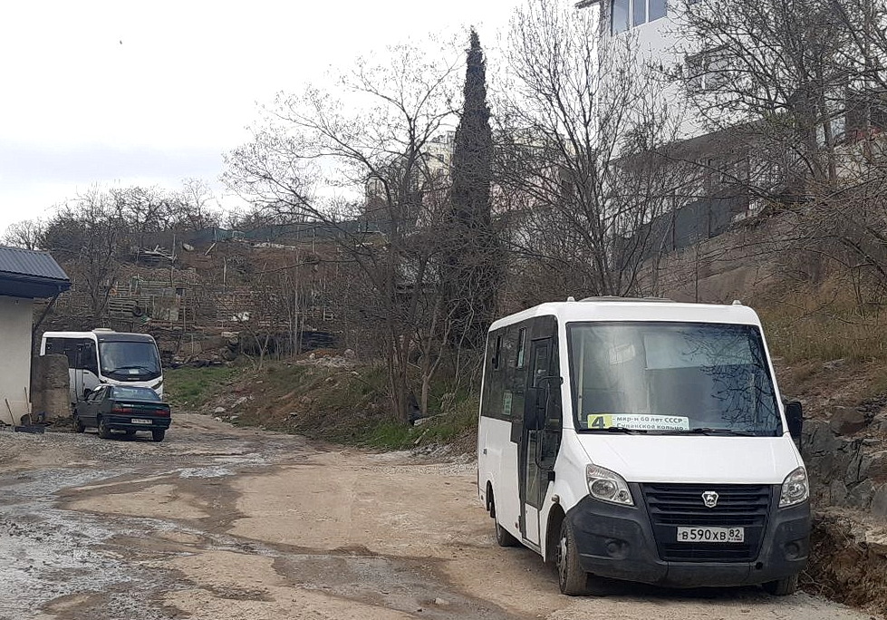 Республика Крым, Marcopolo Bravis 3297-20-01 № К 277 НР 82; Республика Крым, ГАЗ-A63R42 Next № В 590 ХВ 82