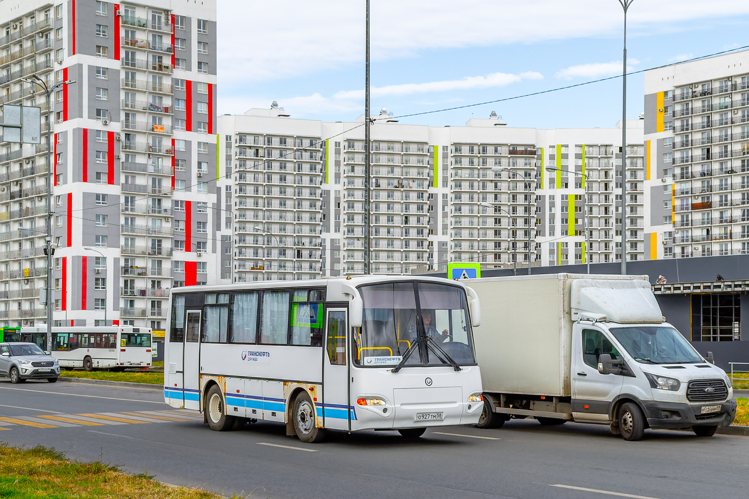 Пензенская область, КАвЗ-4235-42 № О 927 ТМ 58