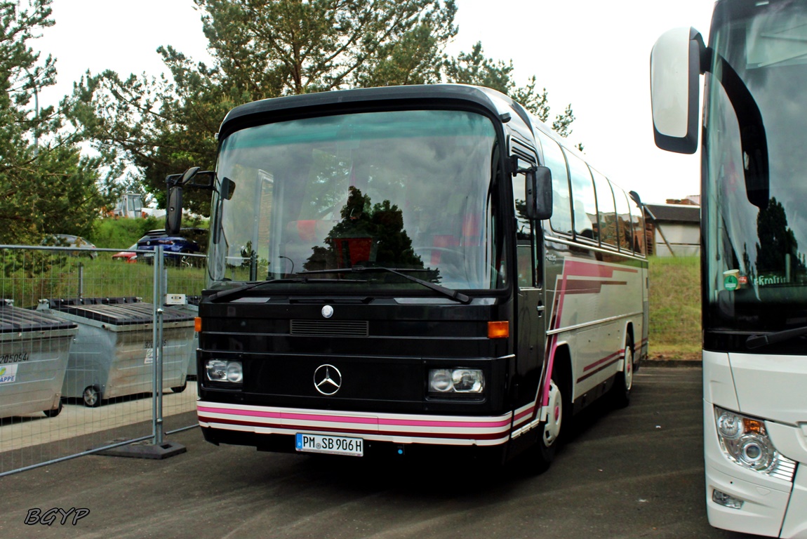 Бранденбург, Mercedes-Benz O303 № PM-SB 906H; Тюрингия — 8. Ikarus-Bus-Treffen in Deutschland — Meiningen 17.05.2025