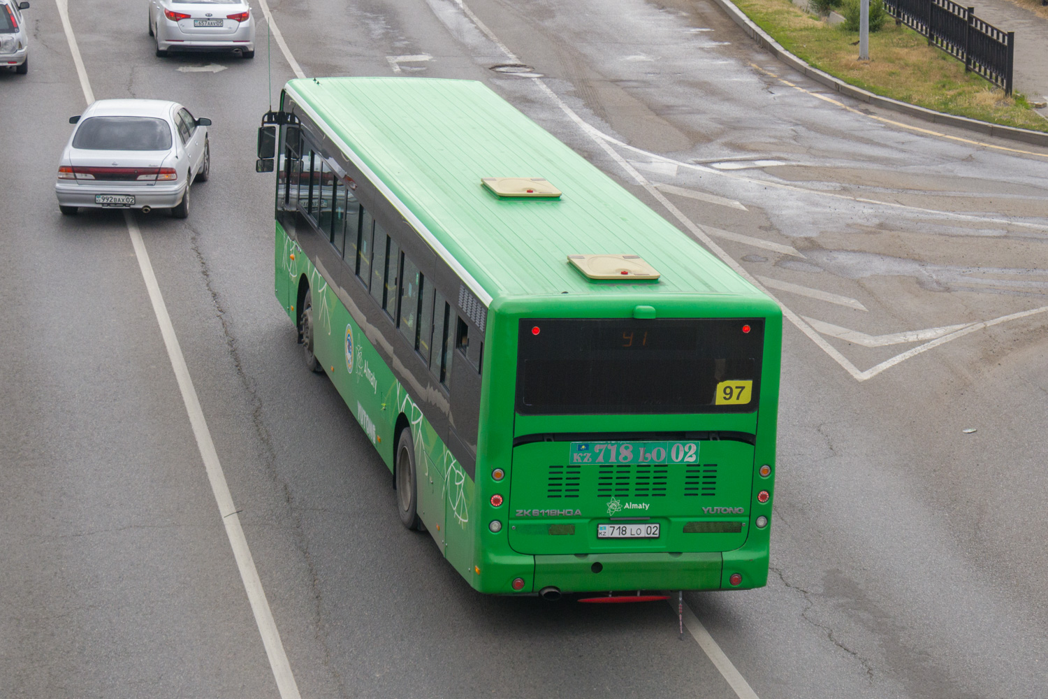 Алматы, Yutong ZK6118HGA № 718 LO 02