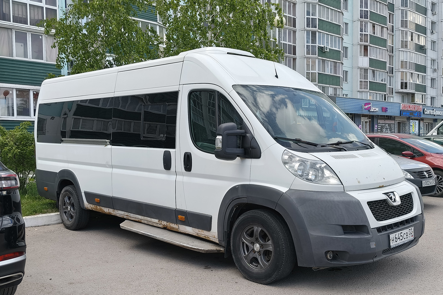 Брянская область, Нижегородец-2227SK (Peugeot Boxer) № Н 645 СВ 32