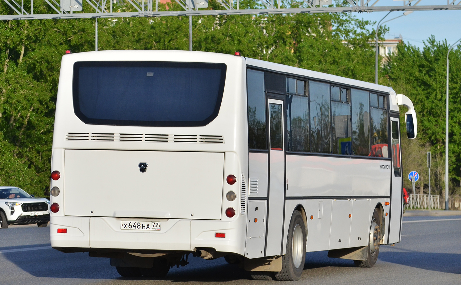 Тюменская область, КАвЗ-4238-61 № Х 648 НА 72
