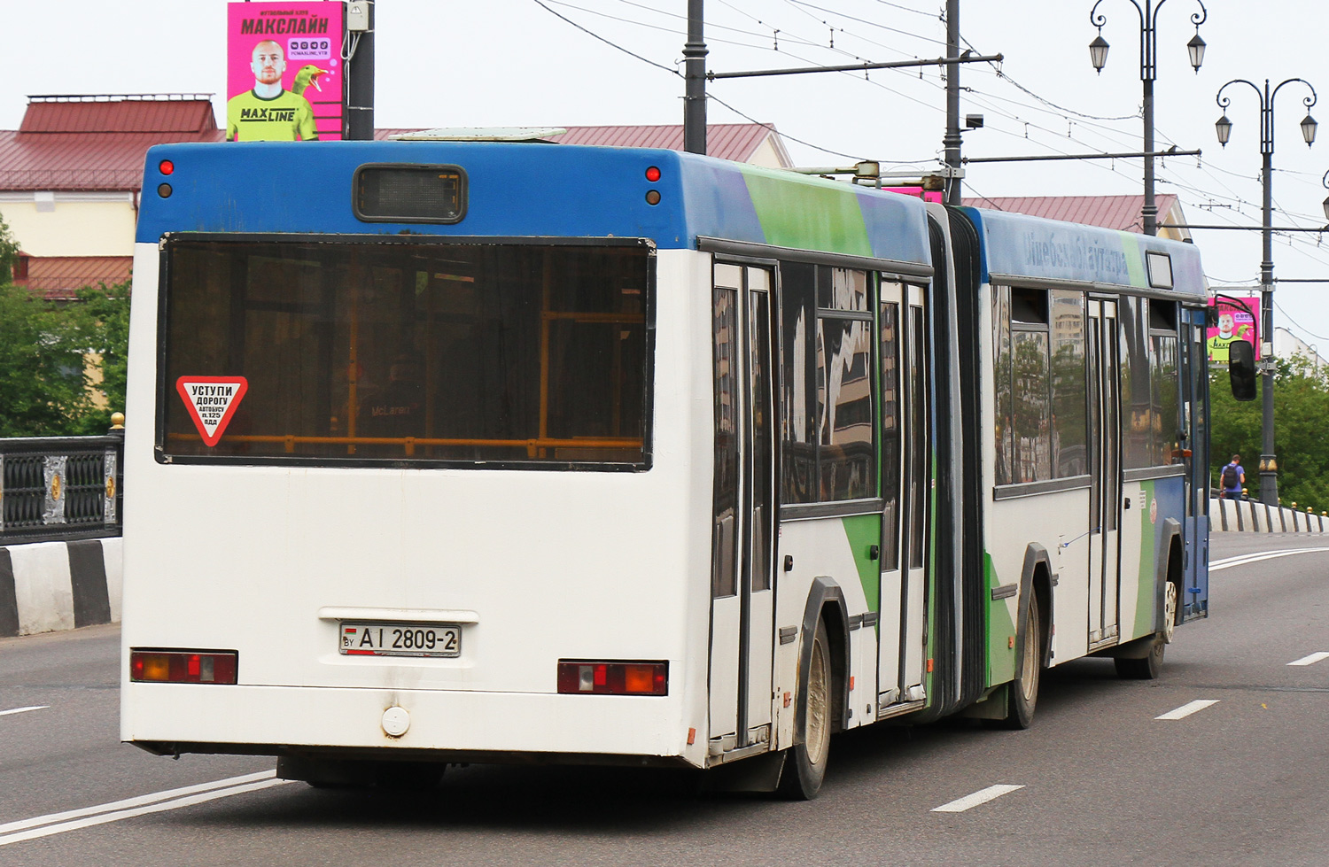 Vitebsk region, MAZ-105.465 # 011400