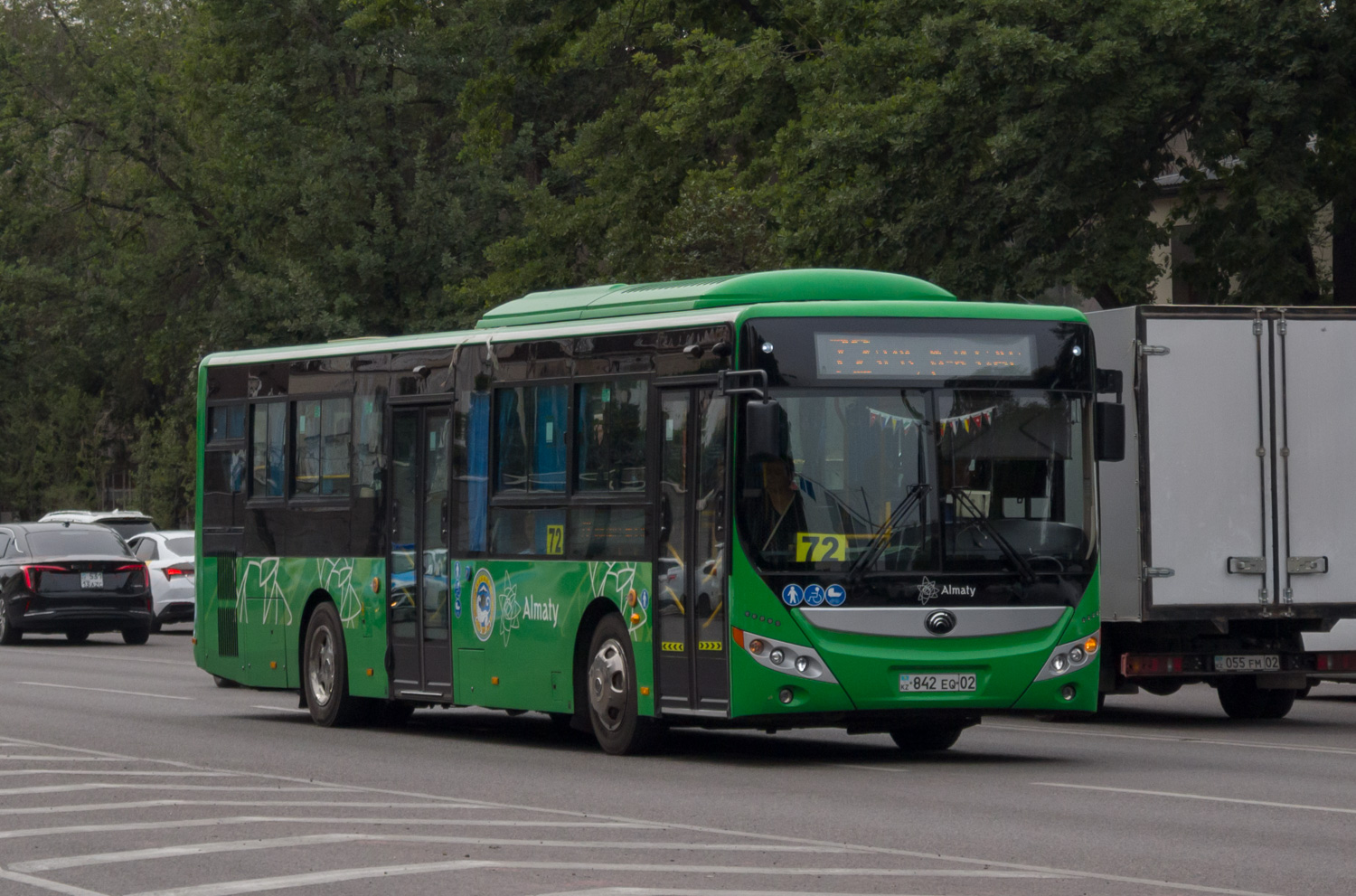 Алматы, Yutong ZK6118HGA (QazTehna) № 842 EQ 02