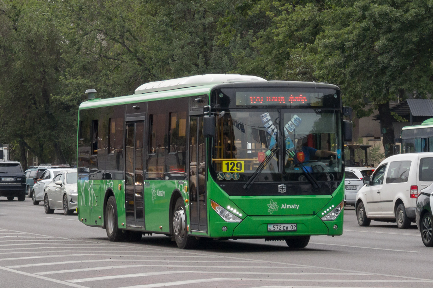Алматы, Zhong Tong LCK6105HG № 572 EW 02