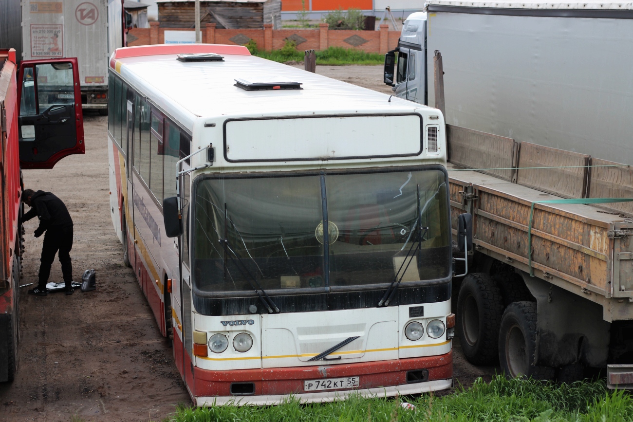 Красноярский край, СибСкан (Volvo B10M-60F) № Р 742 КТ 55