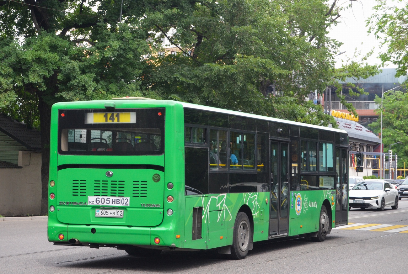 Алматы, Yutong ZK6118HGA № 605 HB 02