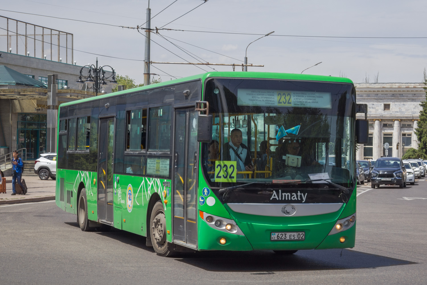 Алматы, Yutong ZK6118HGA № 623 ES 02