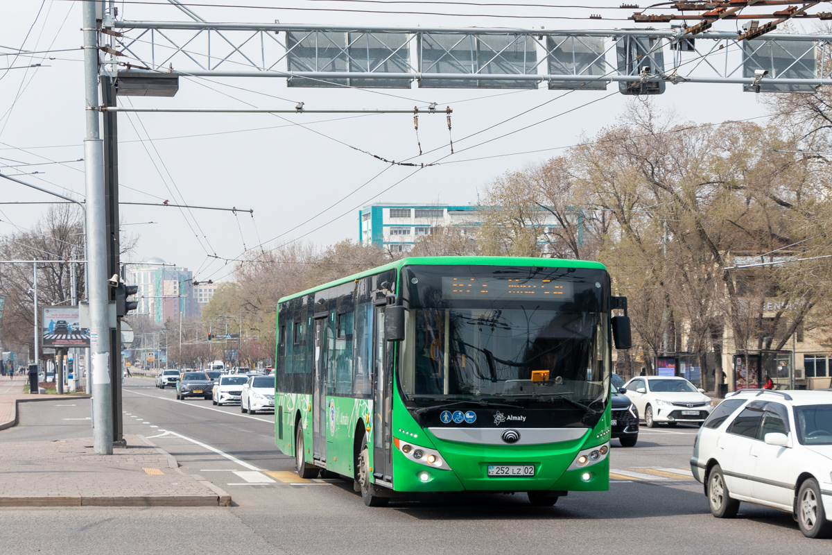 Алматы, Yutong ZK6118HGA (СарыаркаАвтоПром) № 252 LZ 02
