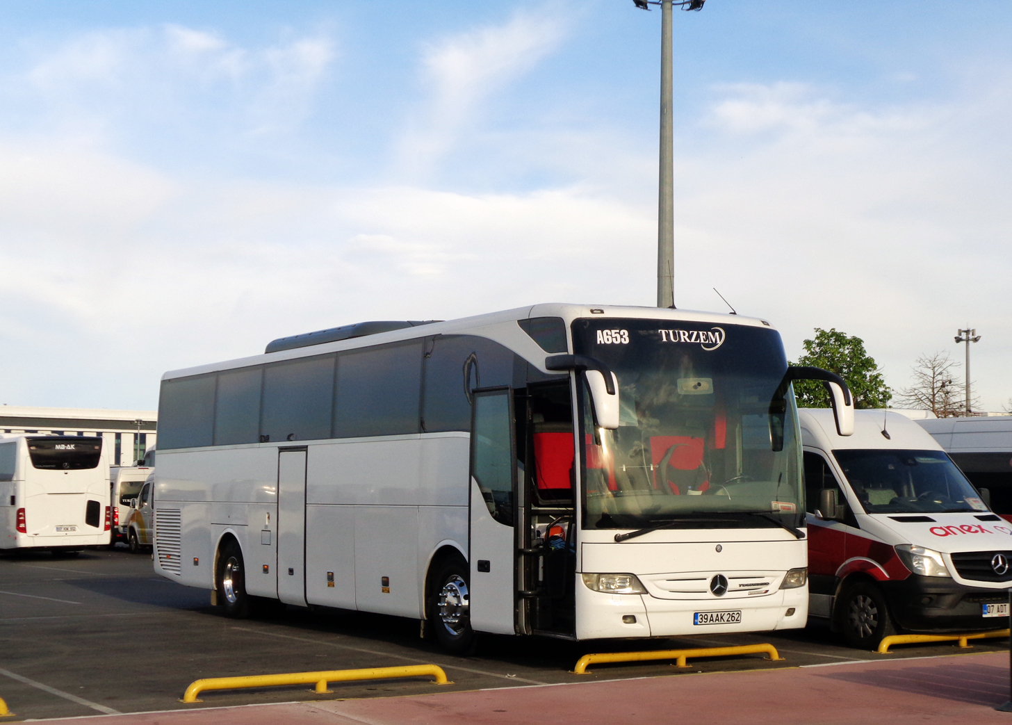 Турция, Mercedes-Benz Tourismo II 15RHD № A653; Турция, Mercedes-Benz Sprinter W906 316CDI № A40